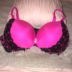 Torrid plunge bra. Hot pink